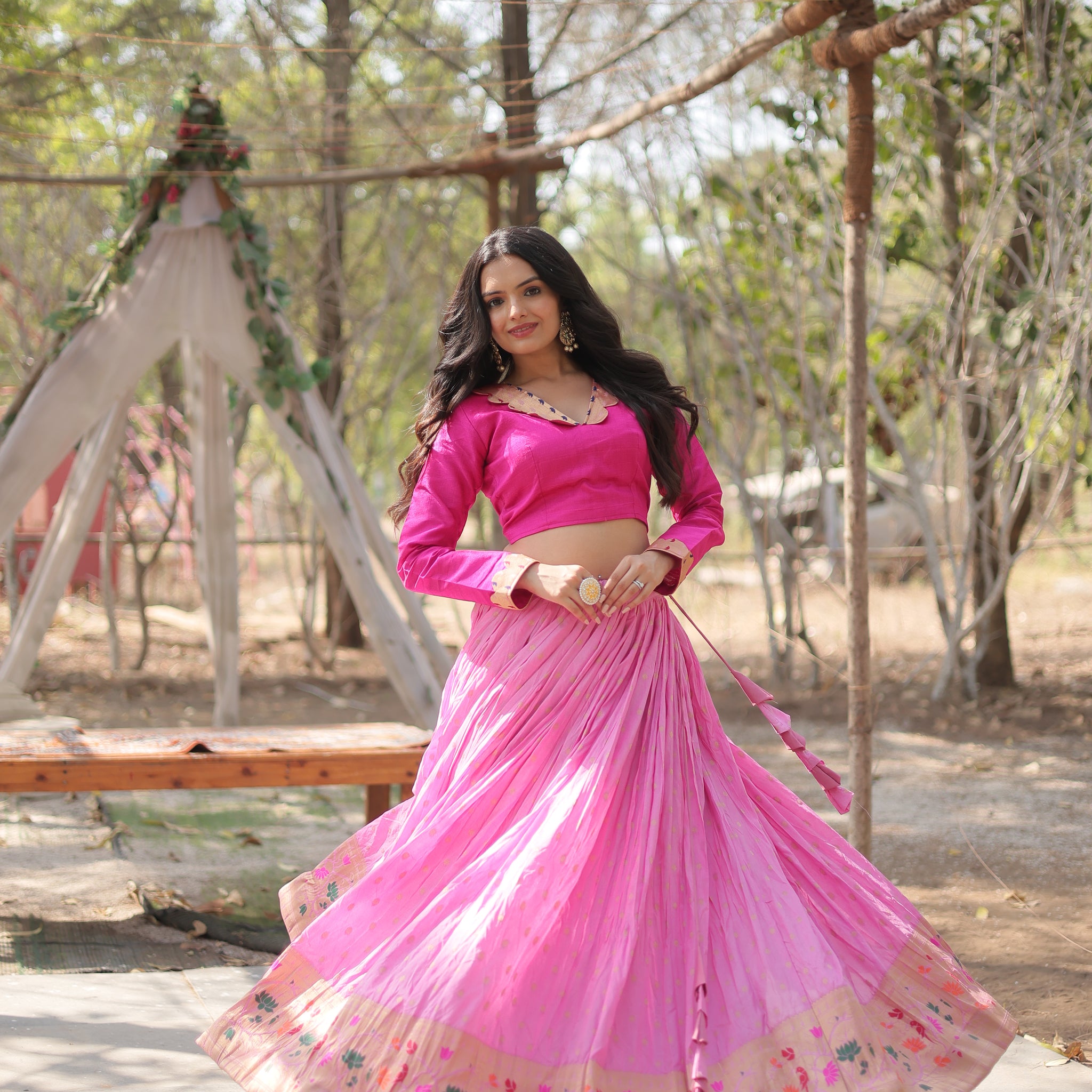 TILTON DAYBLE VISCOSEKALAMKARI JARI WEAVING LEHENGA CHOLI